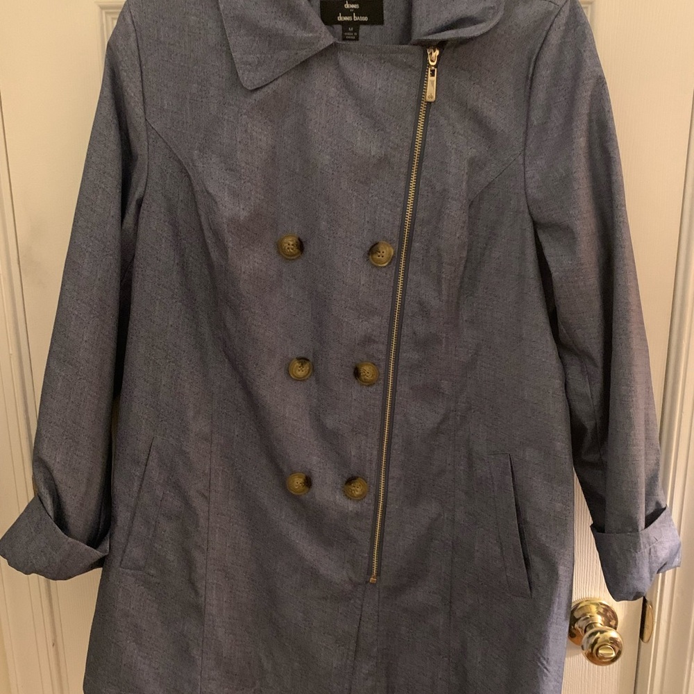 Shell jacket for all types of weather. Size M